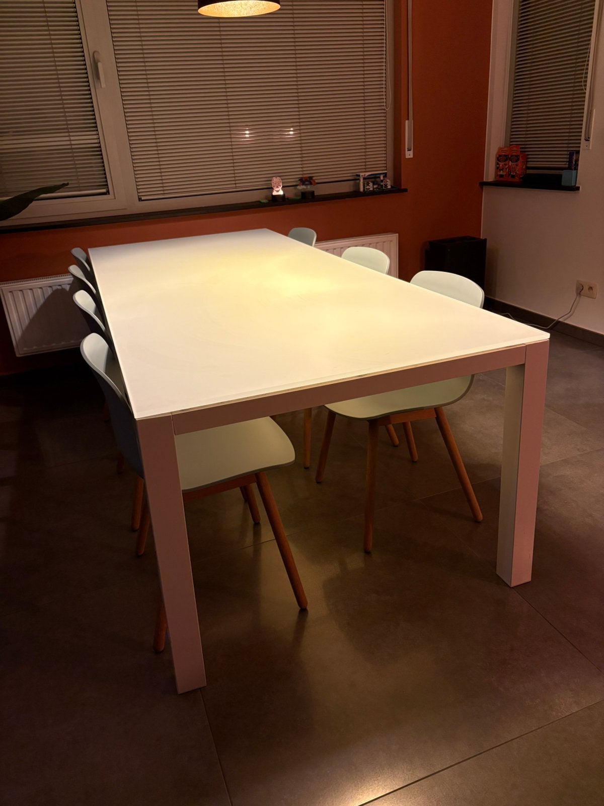 Belle table Bristol blanche à vendre, Verre, 100 à 150 cm, Enlèvement, Utilisé