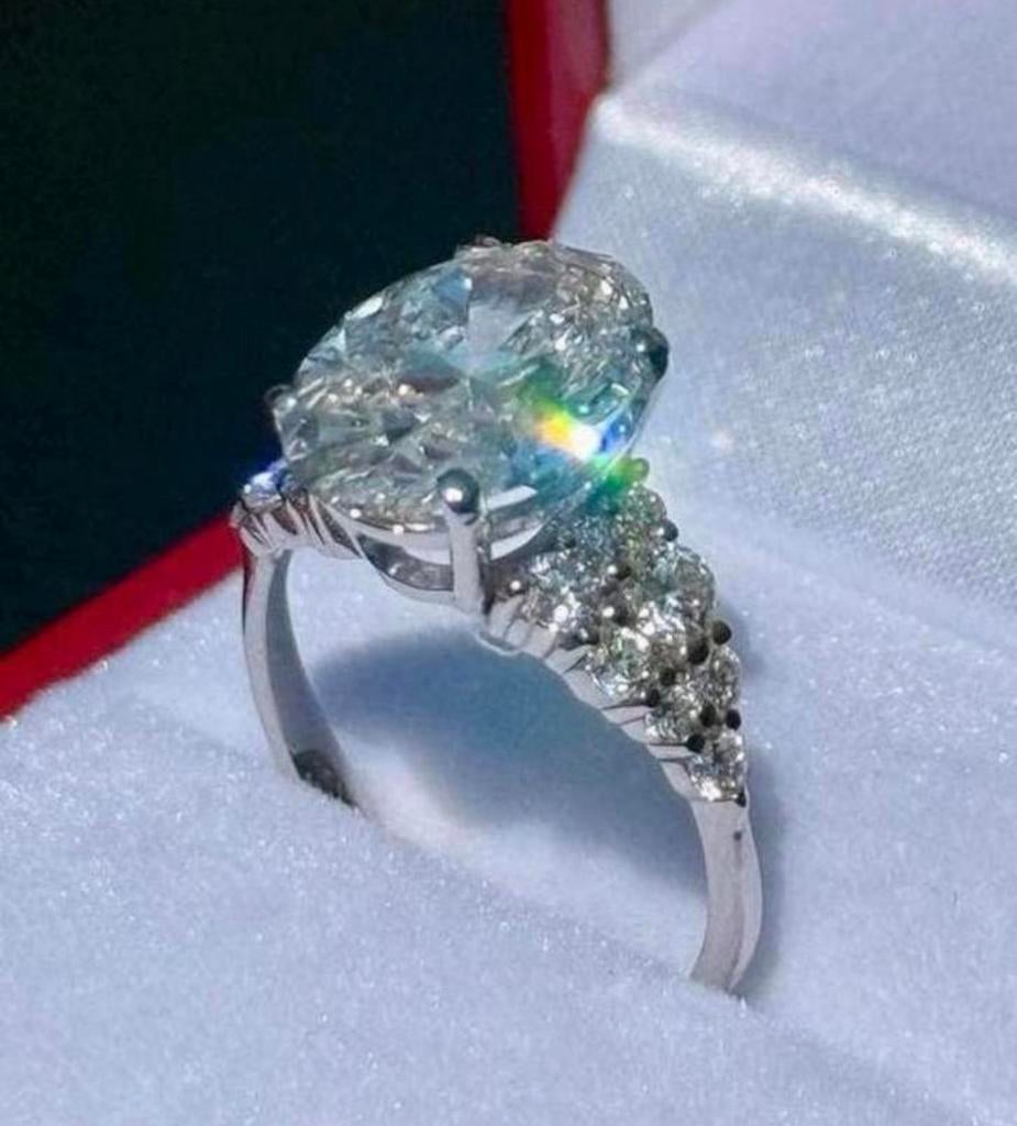 18k gouden trouwring VS1 diamant 4.72ct! retailwaarde €8000, Nieuw, Ophalen of Verzenden, 17 tot 18, Met edelsteen