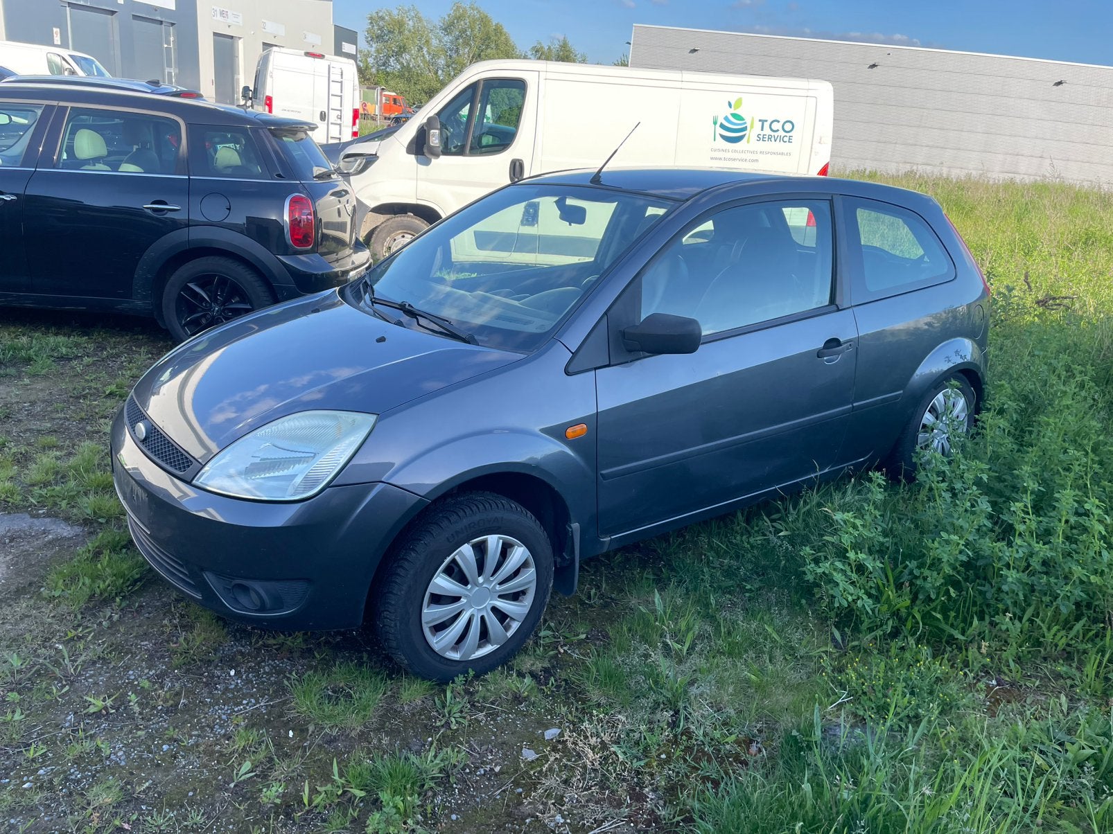 Ford fiesta diesel de 2005, Auto's, Voorwielaandrijving, 4 zetels, Zwart, 4 cilinders