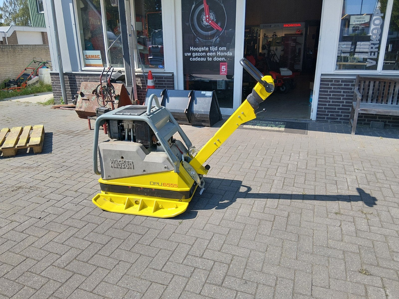Wacker 6555 trilplaat  35 uur bouwjaar 2022, Tuin en Terras, Ophalen, Zo goed als nieuw, Wacker
