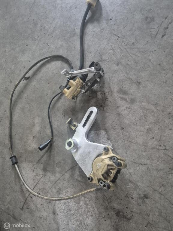 Brembo remklauw rempomp remset achterrem SSie Supersport, Gebruikt, Factorystore.service@ducati.com, Ophalen of Verzenden, Via Antonio Cavalieri Ducati, 74/5, 74/6, 40132 Bologna BO