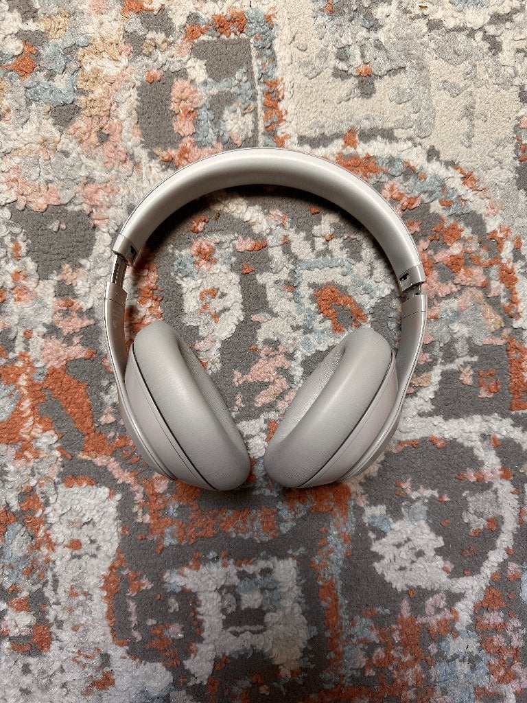 Studio Beats Pro, Beige, Bluetooth, Enlèvement, Circum-auriculaire