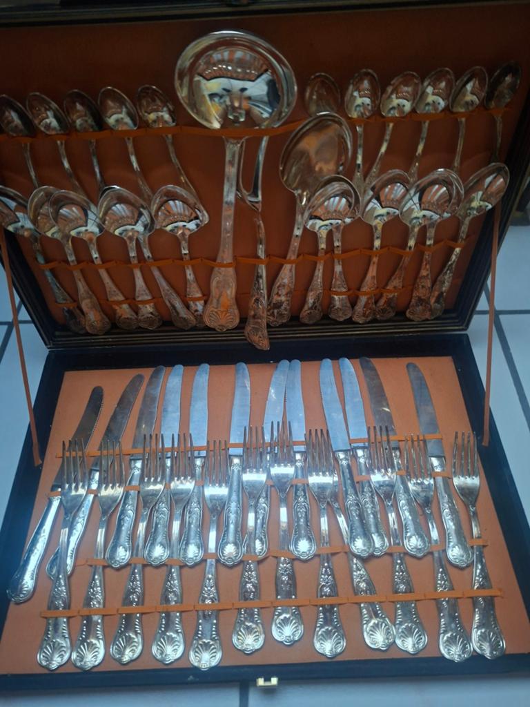 Bestekkoffer amc 800 ,12 delige, Ophalen
