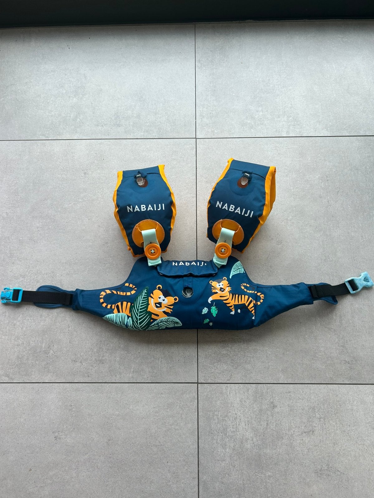 NABAIJI zwembandjes met drijfgordel – maat 15-30 kg, Enlèvement, Comme neuf