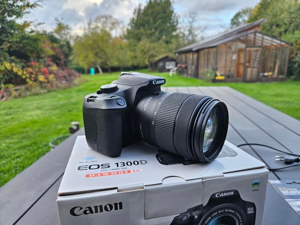 Canon 1300D met 18-135mm zoomlens, Enlèvement ou Envoi, Canon