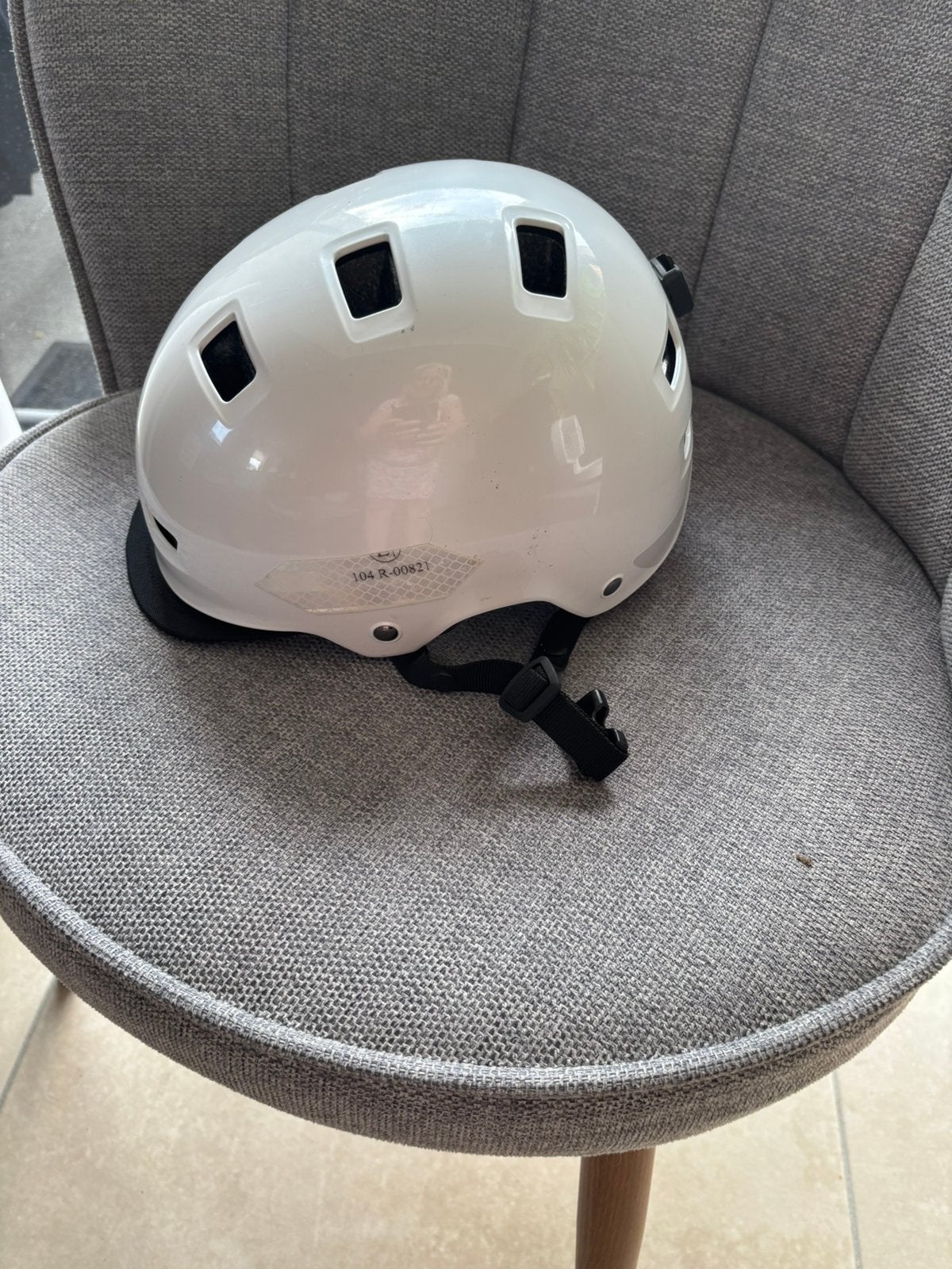 Casque velo ou trottinette, Enlèvement, Comme neuf