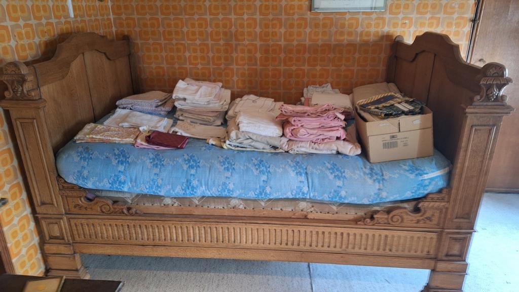 Lit bâteau. Lit breton.