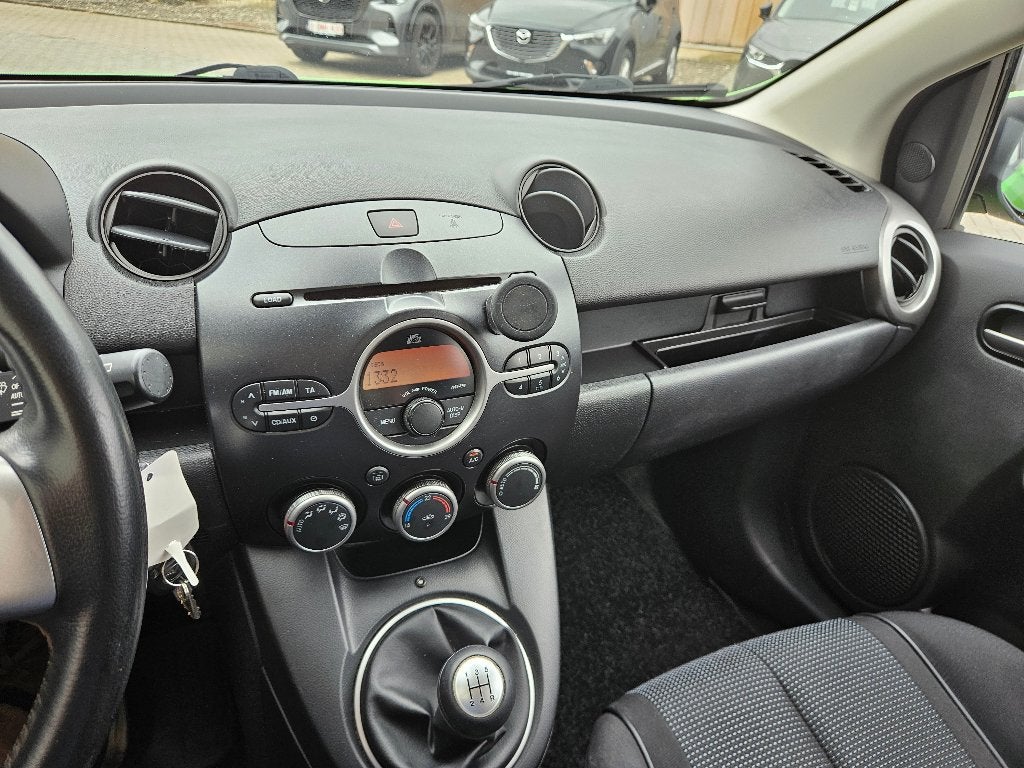 Mazda 2 1.3i Sport, Voorwielaandrijving, Stof, 4 cilinders, Automatische klimaatregeling