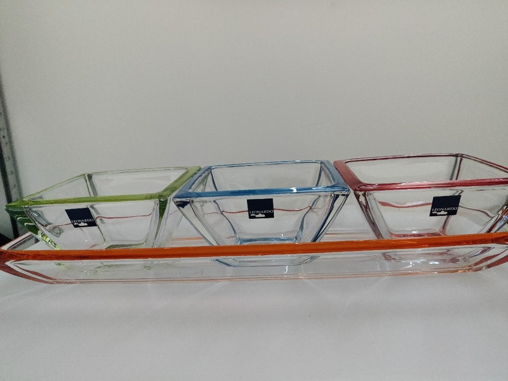 Glaswerk Leonardo: schaal en 3 kommen, Ophalen of Verzenden, Zo goed als nieuw, Glas, Schaal