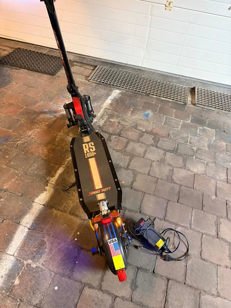 Elektronische step speedtrott, Vélos & Vélomoteurs, Trottinettes, Enlèvement ou Envoi, Comme neuf