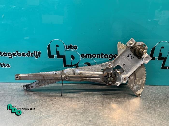 Mécanique vitre 2portes avant droite d'un Toyota Corolla (C, -, 3 mois de garantie, Toyota, Utilisé