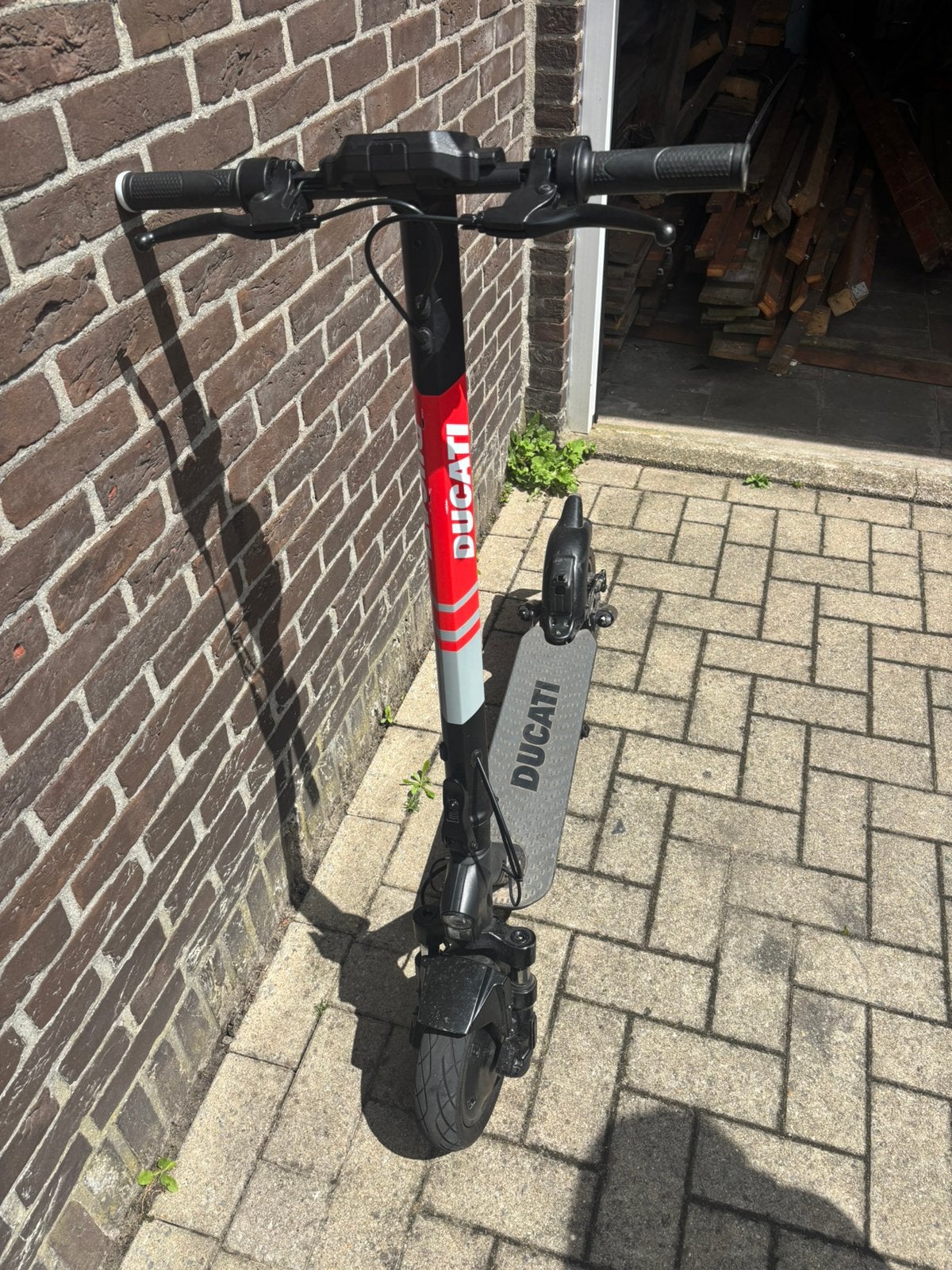 Ducati pro 2 e-step, Enlèvement, Comme neuf