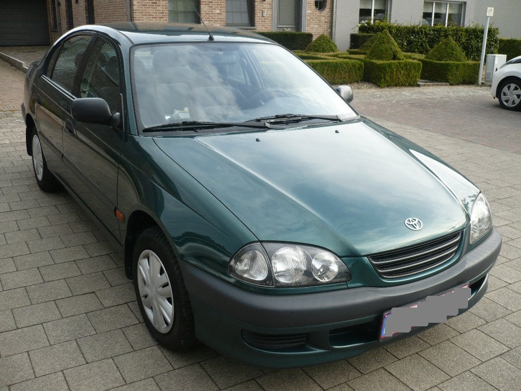 Toyota avensis benzine 1600 cc 54300 km prima staat., Auto's, Avensis, 1600 cc, Handgeschakeld, Particulier