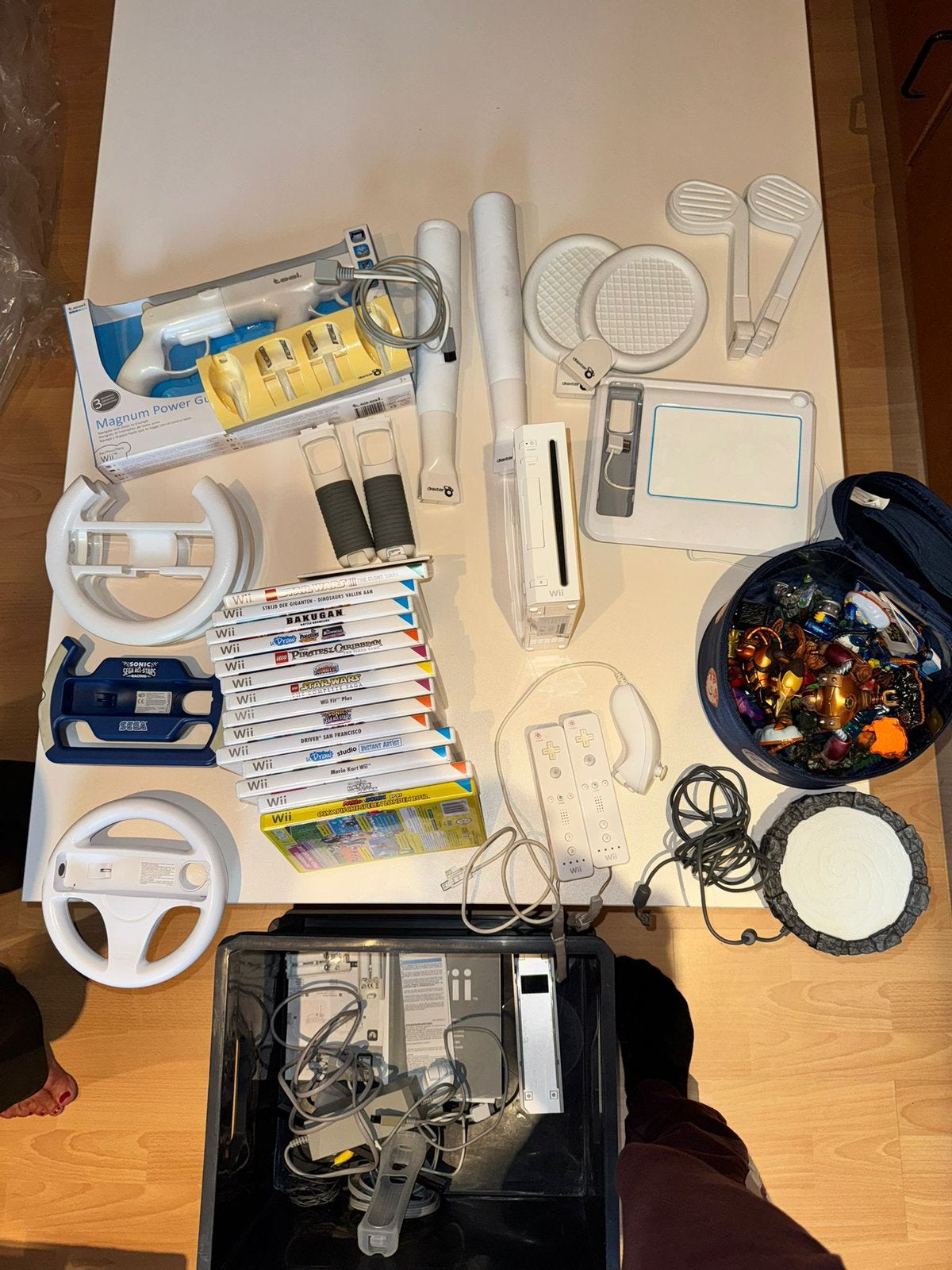 wii met  diverse spelletjes en accessoires, Games en Spelcomputers, Ophalen, Gebruikt