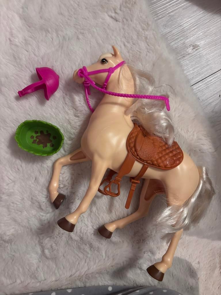 barbie paard, Verzamelen, Ophalen of Verzenden, Zo goed als nieuw