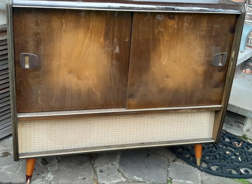Prachtige oude Radiokast zonder pick-up., Ophalen