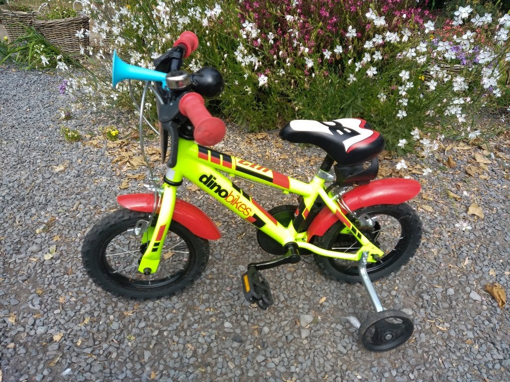 kinderfiets 12inch met steunwieltjes, Dinobike Sfera 12, Fietsen en Brommers, Fietsen | Kinderfietsjes, Ophalen, Zijwieltjes, Gebruikt