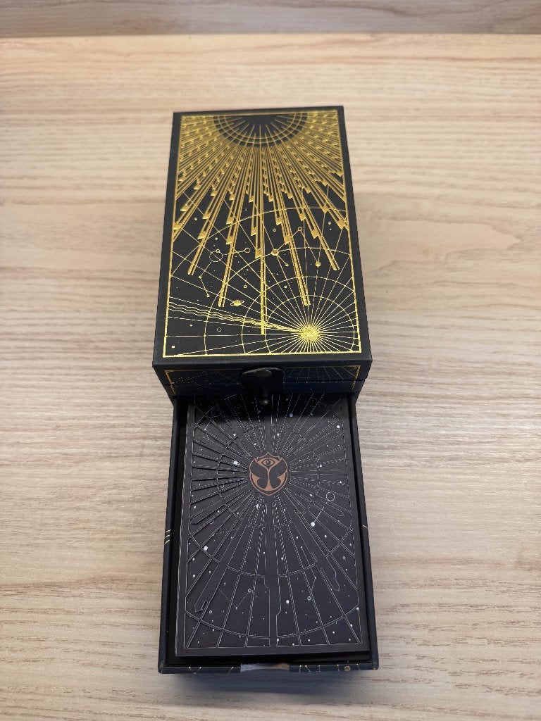 Tomorrowland 2022 Reflection of Love Treasure Case, Verzamelen, Ophalen, Zo goed als nieuw