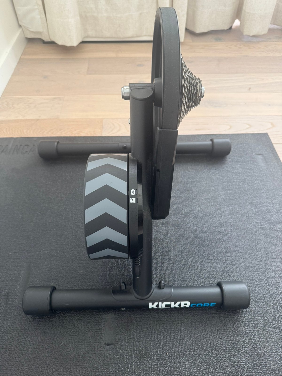 Wahoo KickR Core + KICKR headwind, Ophalen, Zo goed als nieuw