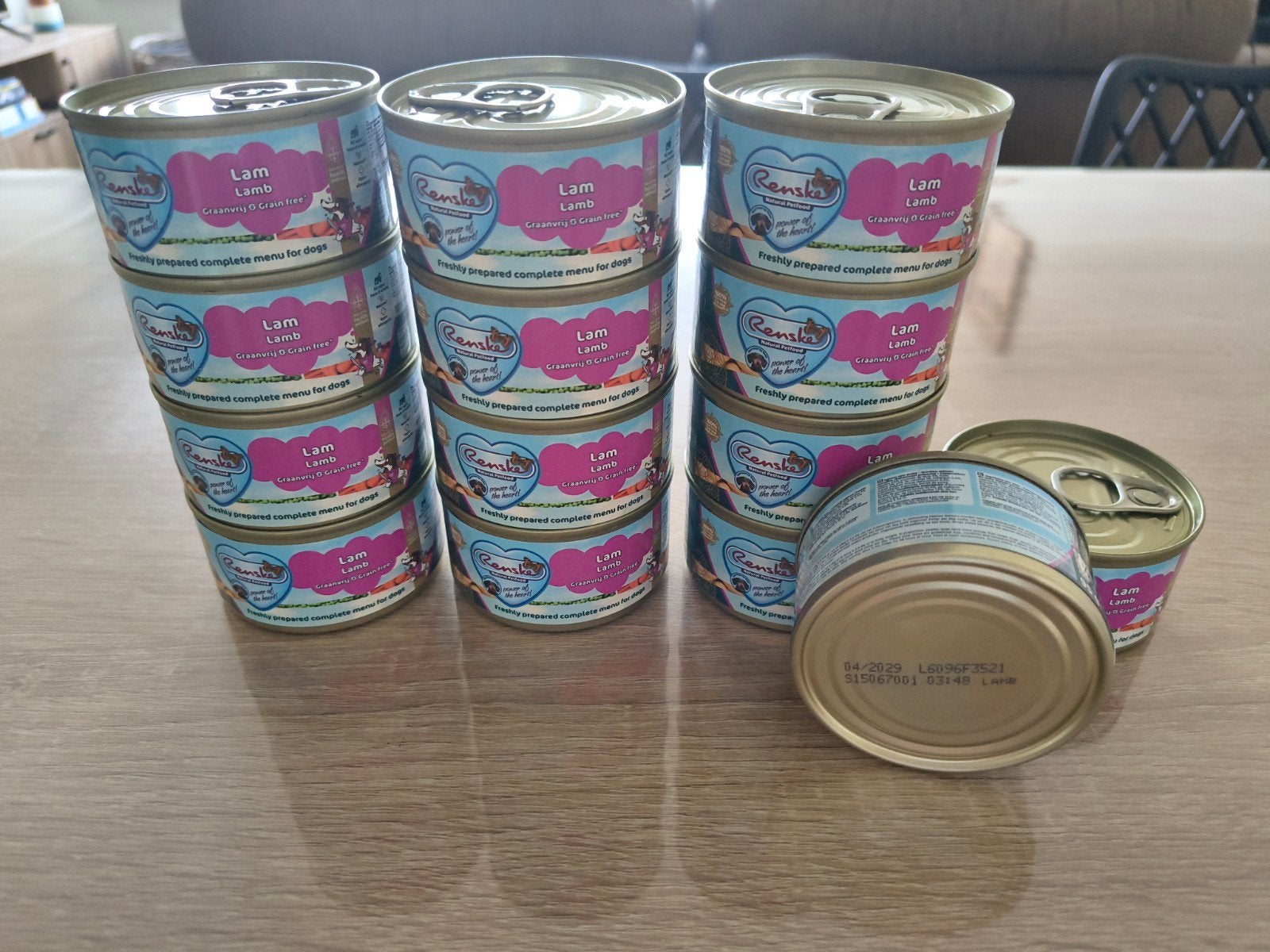 24 blikjes natvoer hond. Wordt samen verkocht., Ophalen, Hond