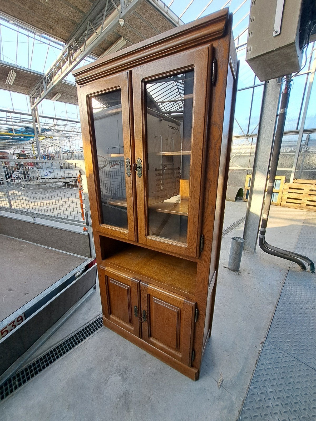 Belle vitrine et bibliothèque en chêne, Maison & Meubles, Armoires | Vitrines, Utilisé, 150 à 200 cm, 50 à 100 cm, 25 à 50 cm