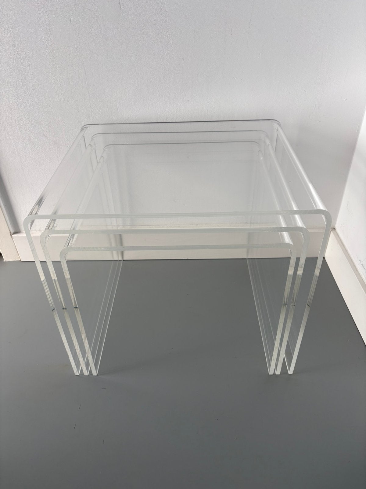 3x vintage plexiglas bijzettafels, Minder dan 45 cm, Gebruikt, Ophalen of Verzenden, Rechthoekig