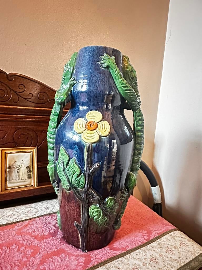 Beau vase, Enlèvement