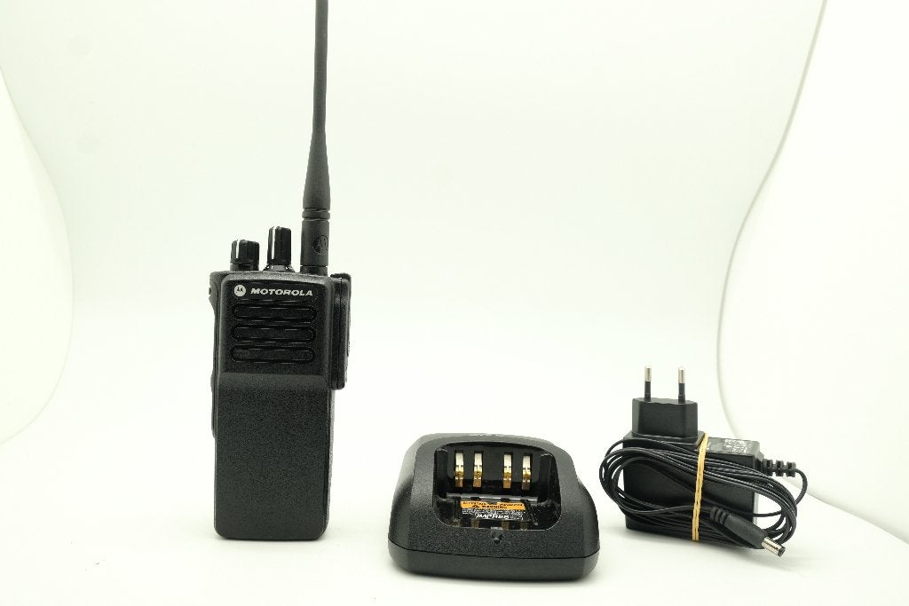 talkie Motorola DP4401E Talkie gps bluetooth + clip, Télécoms, Talkie-walkie ou Walkie-talkie, Enlèvement ou Envoi, 5 à 15 km