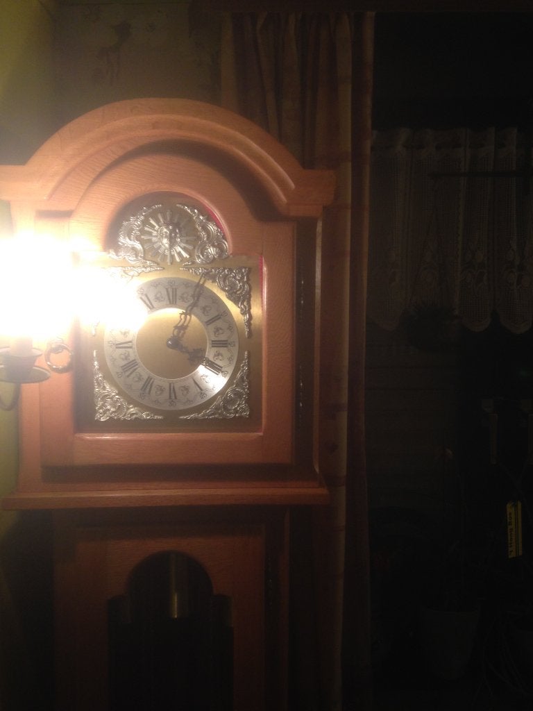 Horloge ancienne en chêne, Enlèvement