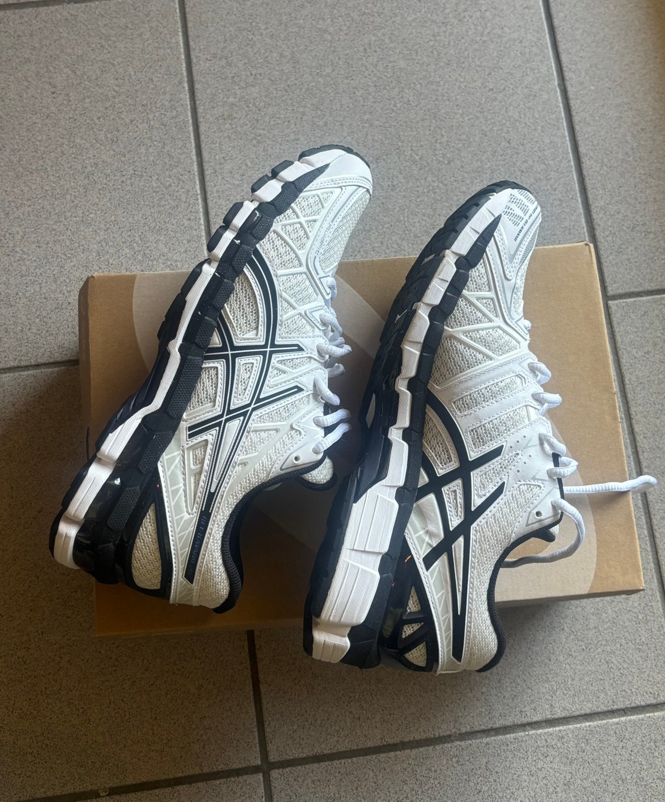 ASICS GEL-Kayano 20 – Taille 42.5 Neuf!, Enlèvement ou Envoi, Neuf, Blanc, Baskets