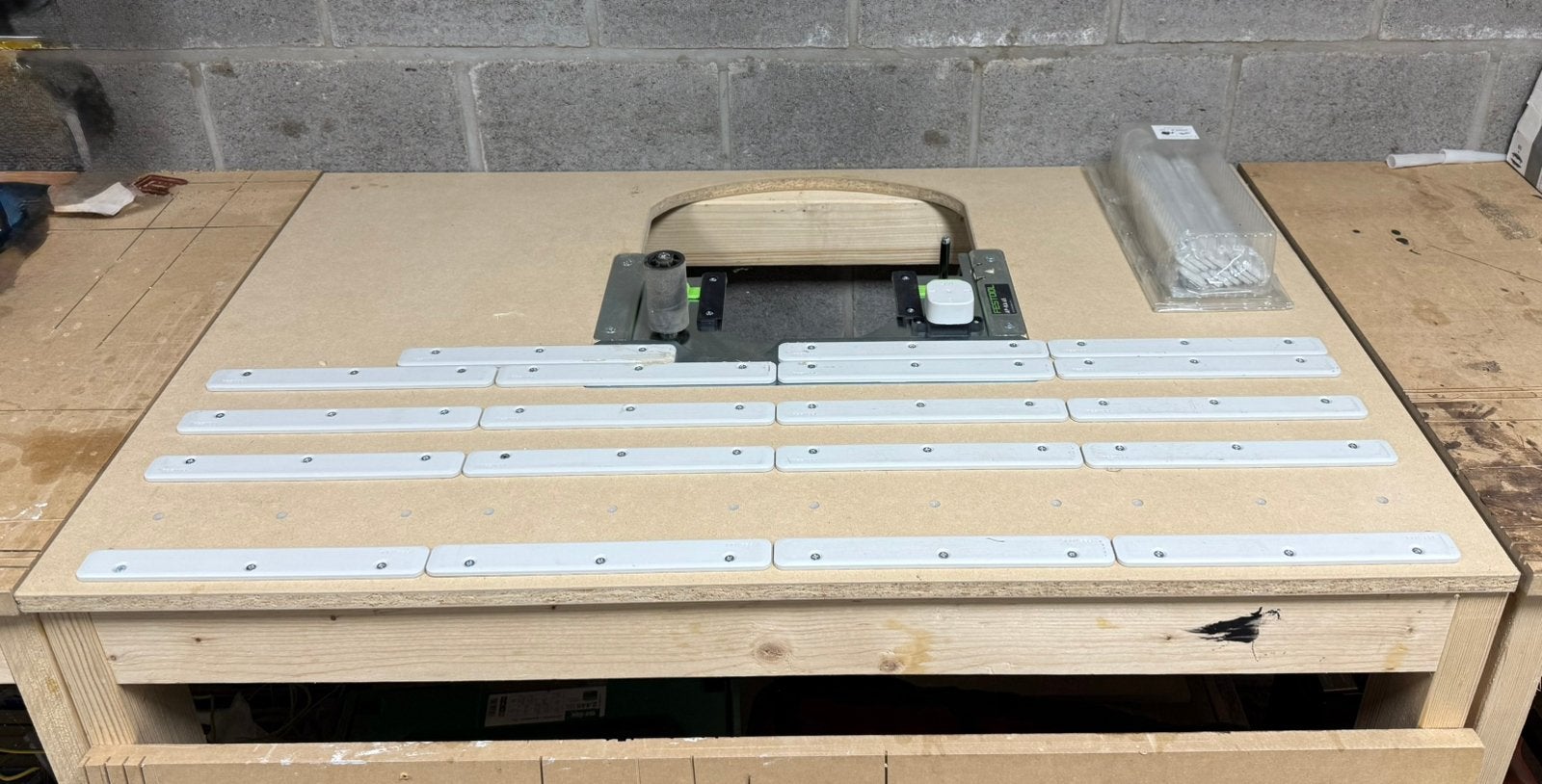 Festool Conturo adapterplaat Inclusief mdf vervangingsplaat, Enlèvement, Comme neuf, Autres types, Festool