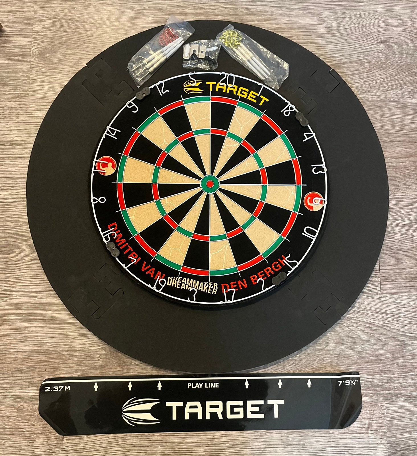 Compleet nieuwe dartset dartbord dartmat dartpijlen surround, Sport en Fitness, Ophalen, Nieuw, Dartbord
