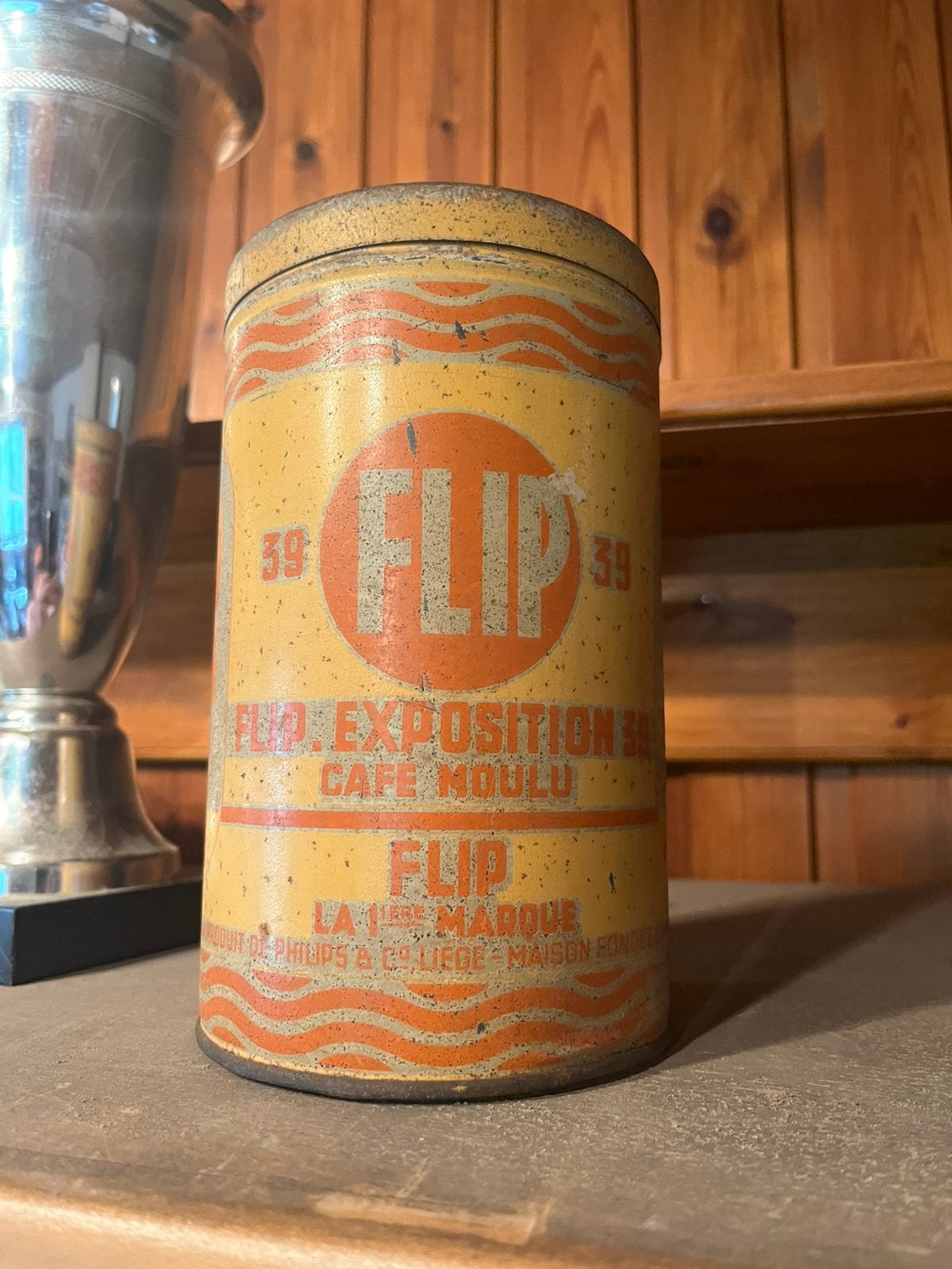Très ancienne boite à Café flip liège 1939 rare, Collections, Boîte en métal, Enlèvement ou Envoi, Comme neuf, Café