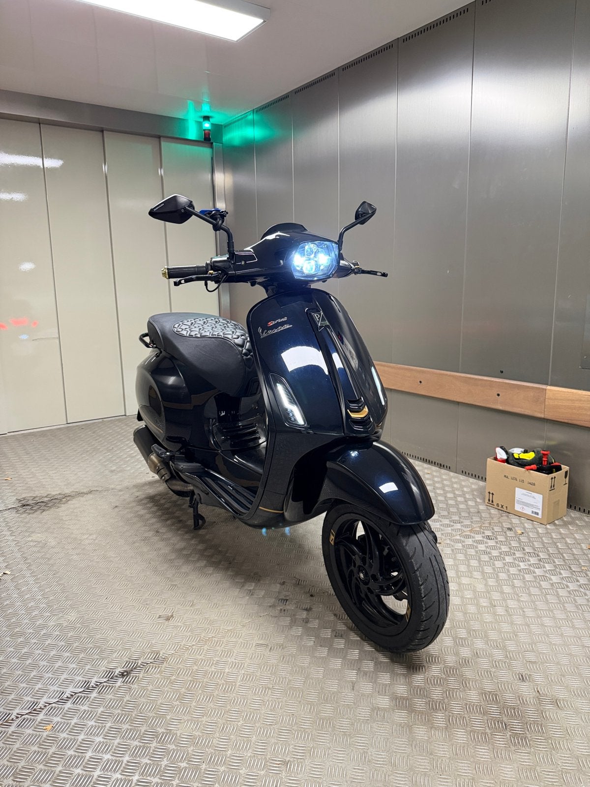 Vespa Sprint 125 ABS - 185cc - Option complète Article uniq, Vélos & Vélomoteurs, 125 cm³, Comme neuf, Enlèvement