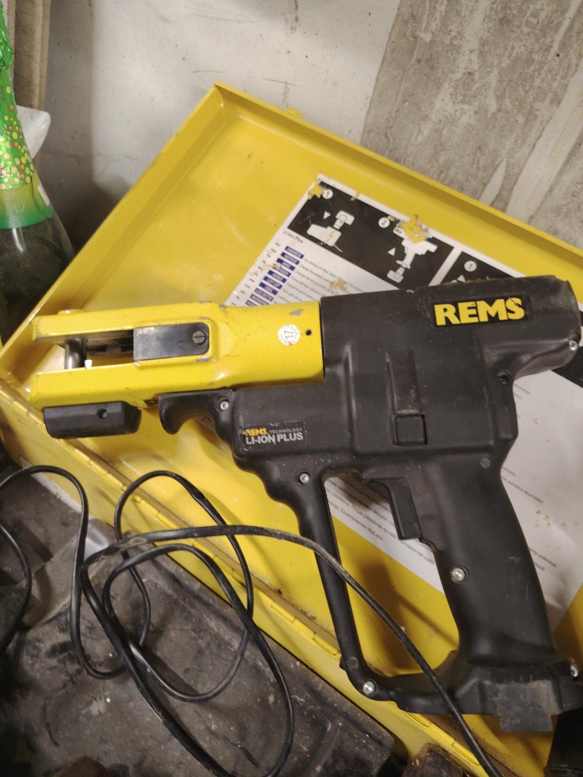 Batterie pour tige de presse Rems, Bricolage & Construction, Outillage | Foreuses, Enlèvement