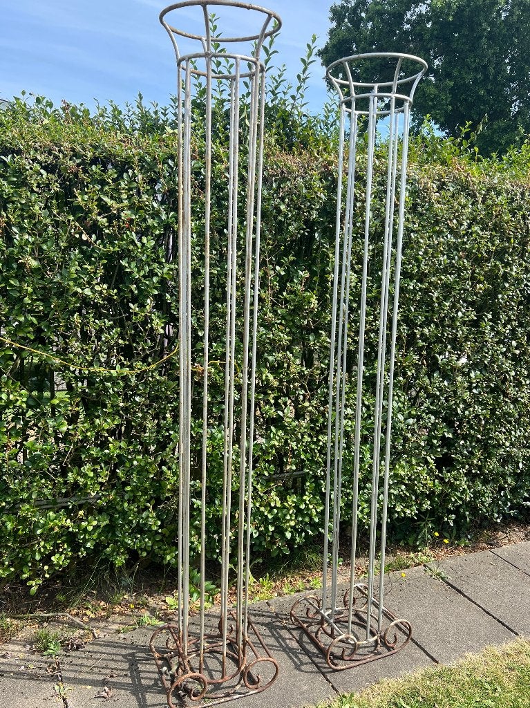 2 XXL vintage metalen plantenzuilen / obelisken 2 m., Huis en Inrichting, Ophalen, Gebruikt