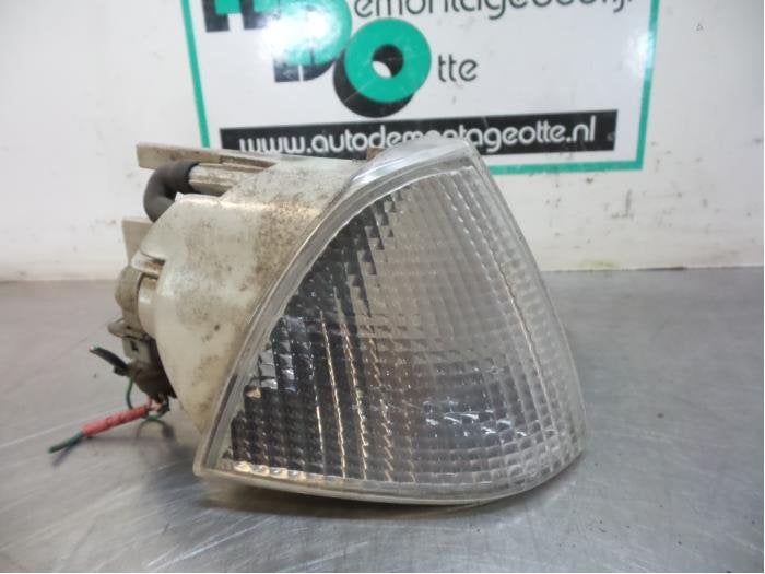 Feu clignotant droit d'un Peugeot Expert (Expert 95-), -, Utilisé, -, Peugeot