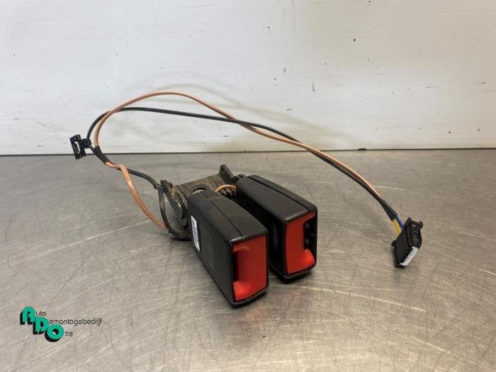 Insertion ceinture de sécurité arrière gauche d'un Chevro, Autos : Pièces & Accessoires, Habitacle & Garnissage, -, 3 mois de garantie