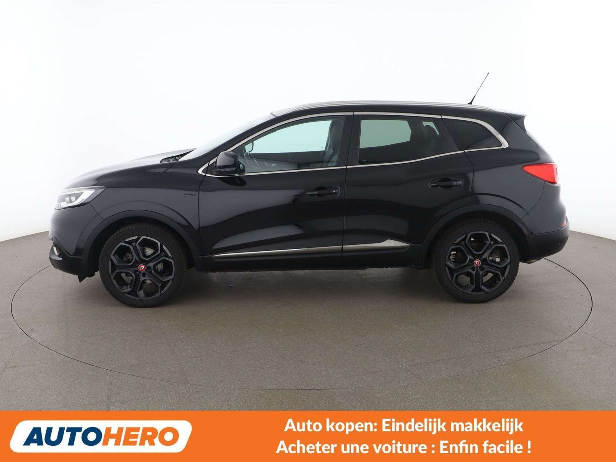 Renault Kadjar 1.6 TCe Energy Black Edition (bj 2017), Auto's, Renault, Kadjar, 1618 cc, Zwart, Lichtsensor