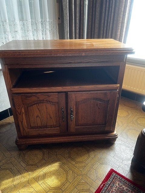 Eiken TV Kast, Ophalen, Zo goed als nieuw, Eikenhout, TV kast