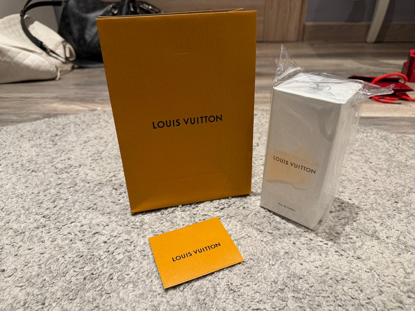 Louis Vuitton parfum ombre Nomade, Handtassen en Accessoires, Ophalen of Verzenden, Nieuw