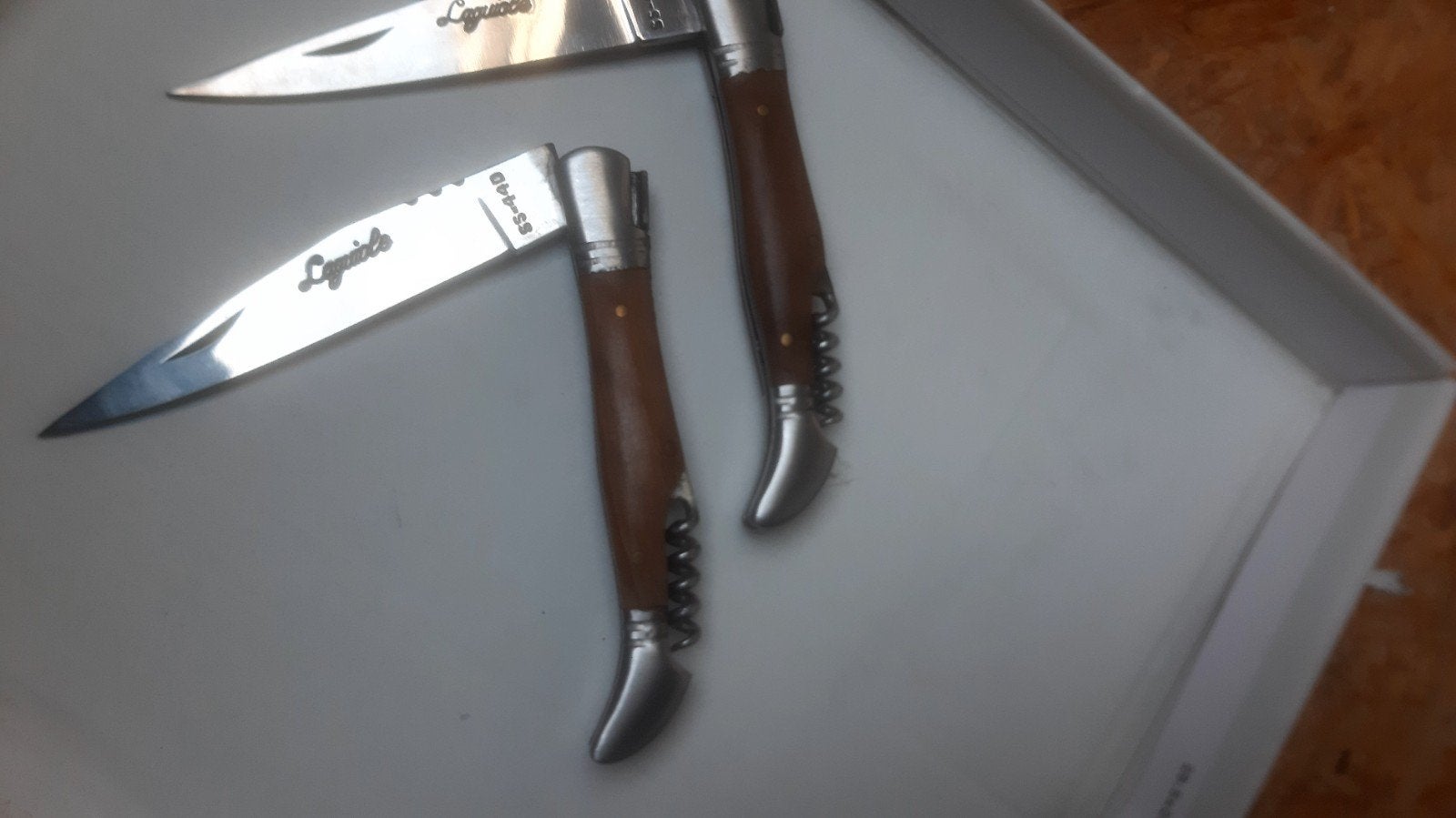 2 couteaux LAGUIOLE., Enlèvement ou Envoi, Laguiole