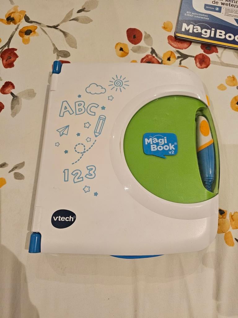 VTech MagiBook v2 + 3 boeken, Enfants & Bébés, Jouets | Vtech, Enlèvement