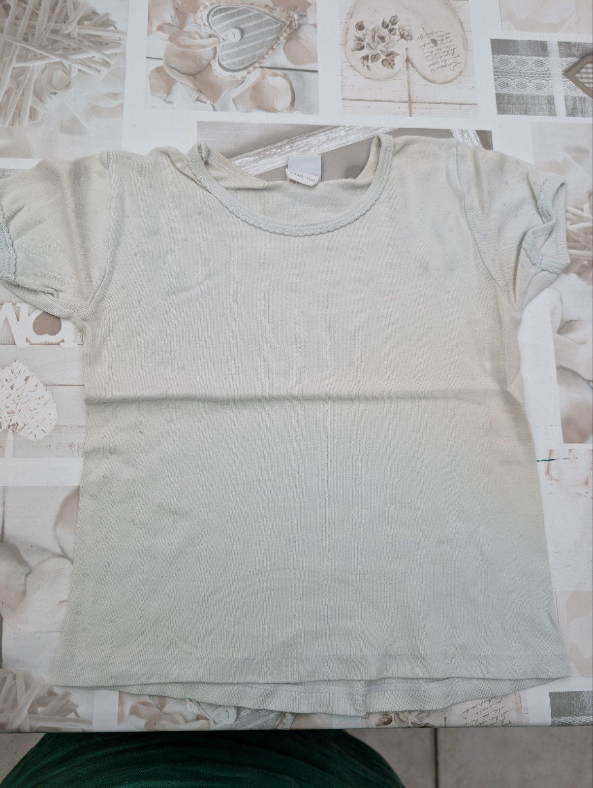 Chemise bleu clair à pois blancs et manches courtes, Enfants & Bébés, Enlèvement ou Envoi, Utilisé, Fille, Vêtements de nuit ou Sous-vêtements