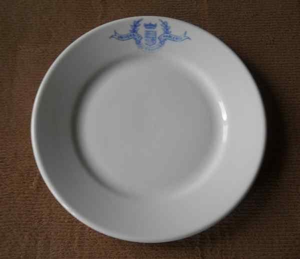 Assiette Université du Travail Charlero, Enlèvement