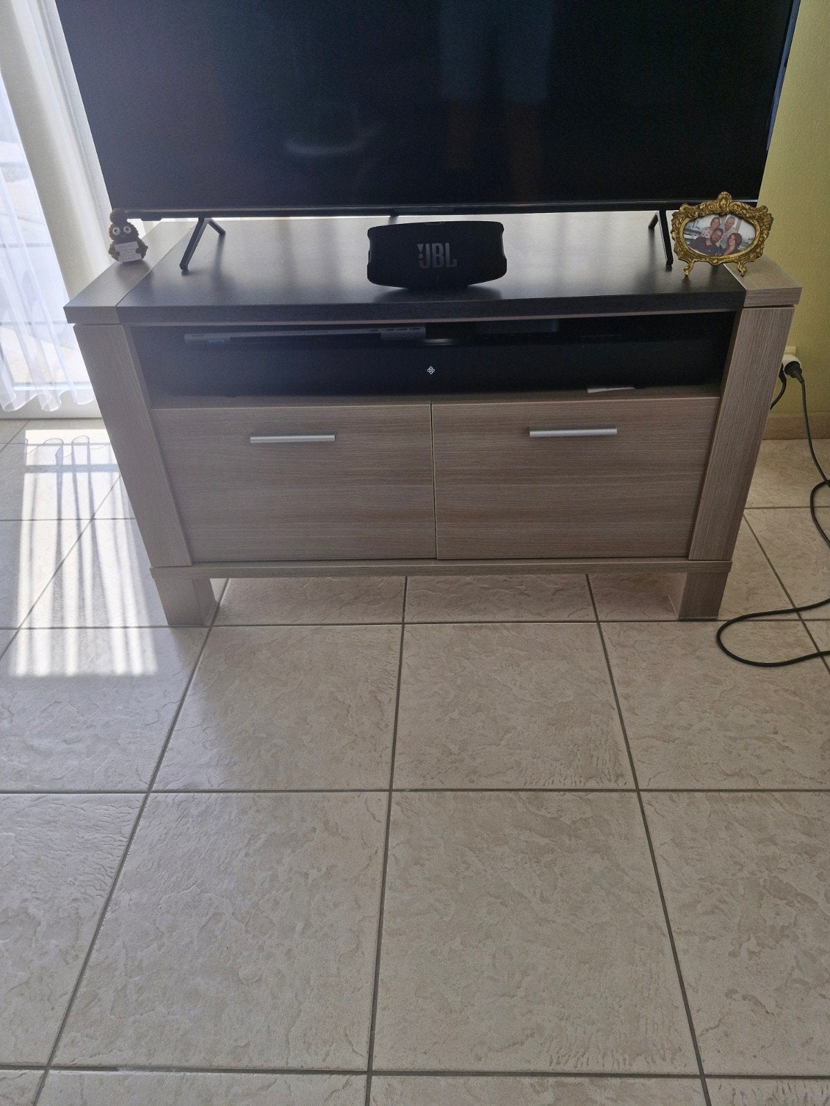 TV meubel, Ophalen