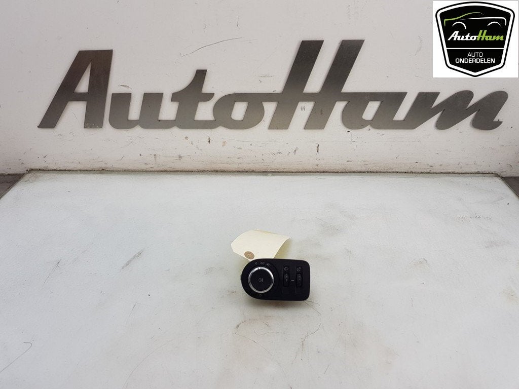 INTERRUPTEUR D'ECLAIRAGE Opel Corsa D (|13310330|13310282|), Dhr. J. Ham, Administratie@autoham.nl, Opel, Utilisé