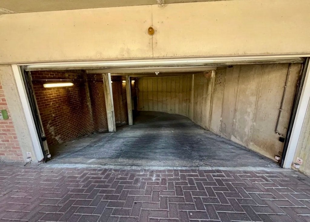Garage sécurisé avec télécommande Place de L’Alma