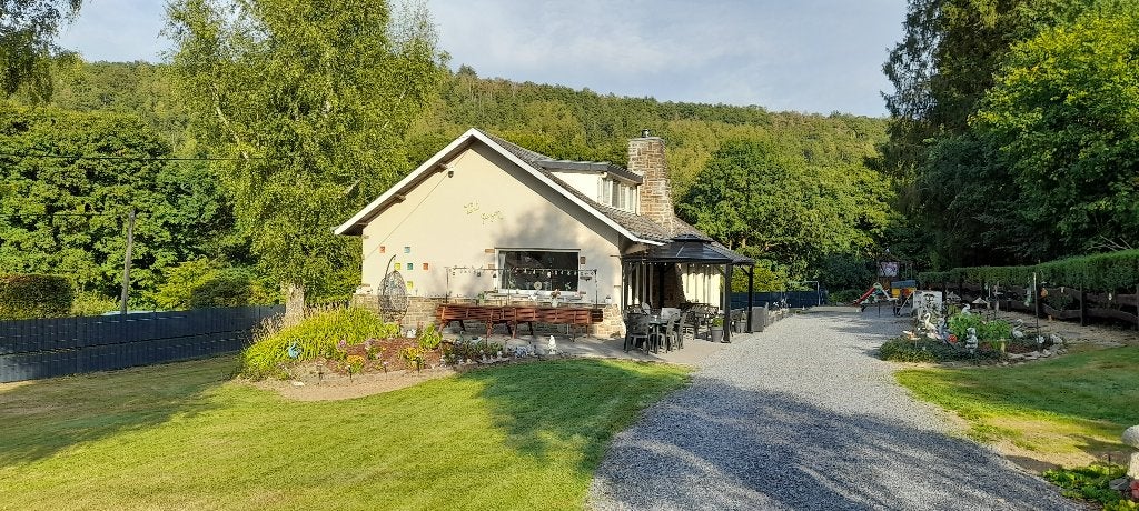 Ardennen huur Vakantiehuis Laforêt/Vresse Semois,13p+jacuzzi, Vakantie, 4 of meer slaapkamers, Dorp, Open haard, 13 personen