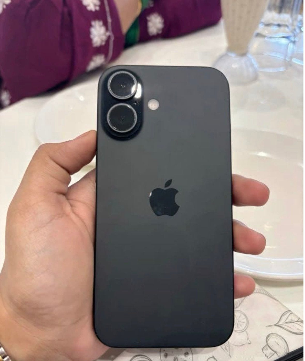 Iphone 16 à échanger, Enlèvement, Comme neuf, IPhone 15